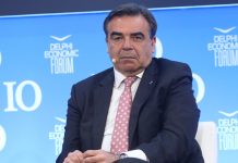 «Φωτιές» για τις καρατομήσεις από τον Μαργαρίτη Σχοινά «Φωτιές» για τις καρατομήσεις από τον Μαργαρίτη Σχοινά
