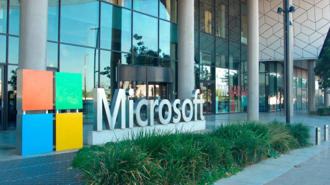 Η Microsoft προτείνει εθελούσια έξοδο σε περίπου 60.000 εργαζομένους στις ΗΠΑ, τον Καναδά, την Ινδία και τη Βρετανία