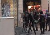 Νέα επεισόδια στο κέντρο του Μιλάνου: Κουκουλοφόροι σπάνε βιτρίνες και λεηλατούν καταστήματα και σούπερ μάρκετ