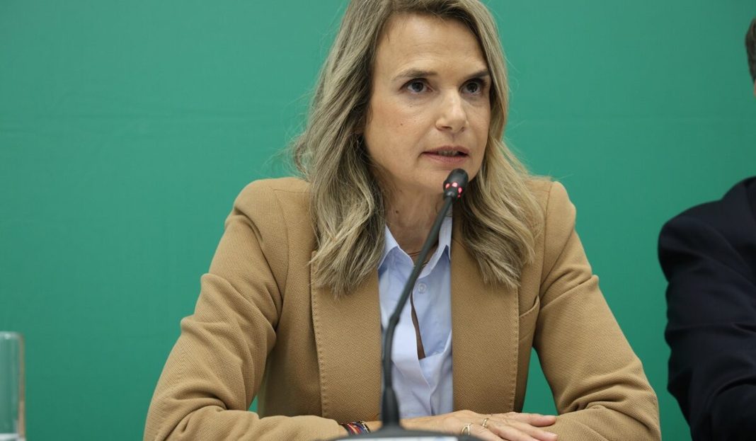 Μιλένα Αποστολάκη: «Κάθε 15 μέρες θα έρχεται ο πατερούλης να ανακοινώνει παράταση;» – Σφοδρά πυρά για τα κυβερνητικά…
