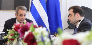 Ψάχνει… ώθηση μέσω της καθημερινότητας μετά την ψυχρολουσία από Βρυξέλλες και… γκάλοπ
