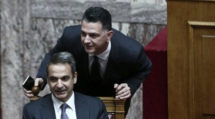 Αποχωρεί ο "εθελοντής" διευθυντής του γραφείου του πρωθυπουργού στη Βουλή, Μιχάλης Μπεκίρης – “Δεν αποτελεί ούτε…