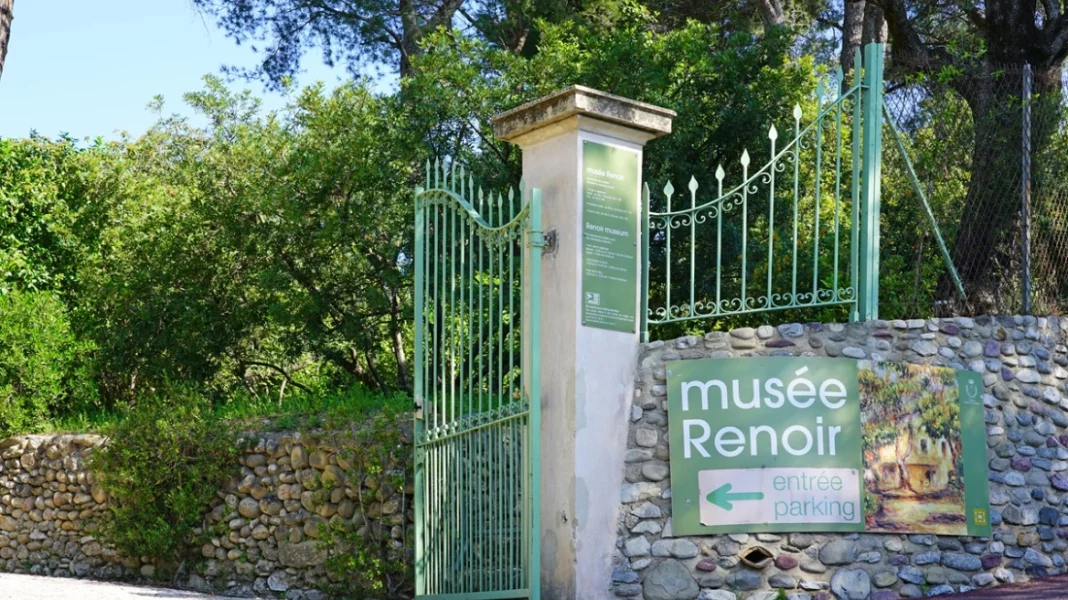 Σε ειδική κρύπτη πίσω από τοίχο βρέθηκαν οι πίνακες του Ρενουάρ που είχαν κλαπεί από το Μουσείο της Νίκαιας, υπέστησαν…