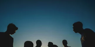 Νέοι στην Ελλάδα: Τα νούμερα της ντροπής – Πόσο πιο φτωχοί είναι από την υπόλοιπη Ευρώπη;