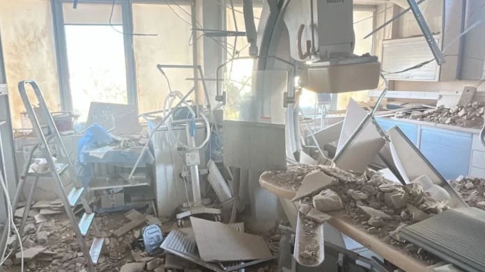 Νέα ρωσική επίθεση στο Κίεβο με στόχο υποδομές, ένας τραυματίας από χτύπημα σε νοσοκομείο, φωτογραφίες Νέα ρωσική επίθεση στο Κίεβο με στόχο υποδομές, ένας τραυματίας από χτύπημα σε νοσοκομείο, φωτογραφίες