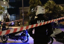 Έκρηξη σε διαμέρισμα στου Ζωγράφου, δύο άτομα προληπτικά στο νοσοκομείο Έκρηξη σε διαμέρισμα στου Ζωγράφου, δύο άτομα προληπτικά στο νοσοκομείο