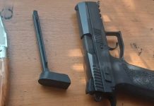 Αθήνα: Συνελήφθησαν δύο 23χρονοι με πιστόλι-ρέπλικα και σουγιά