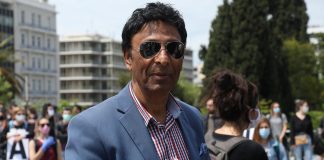 «Δεν έχω να δώσω λόγο σε κανέναν»: Ανάρτηση Παϊτέρη από τα κρατητήρια του Α.Τ. Αγίων Αναργύρων (Video) «Δεν έχω να δώσω λόγο σε κανέναν»: Ανάρτηση Παϊτέρη από τα κρατητήρια του Α.Τ. Αγίων Αναργύρων (Video)