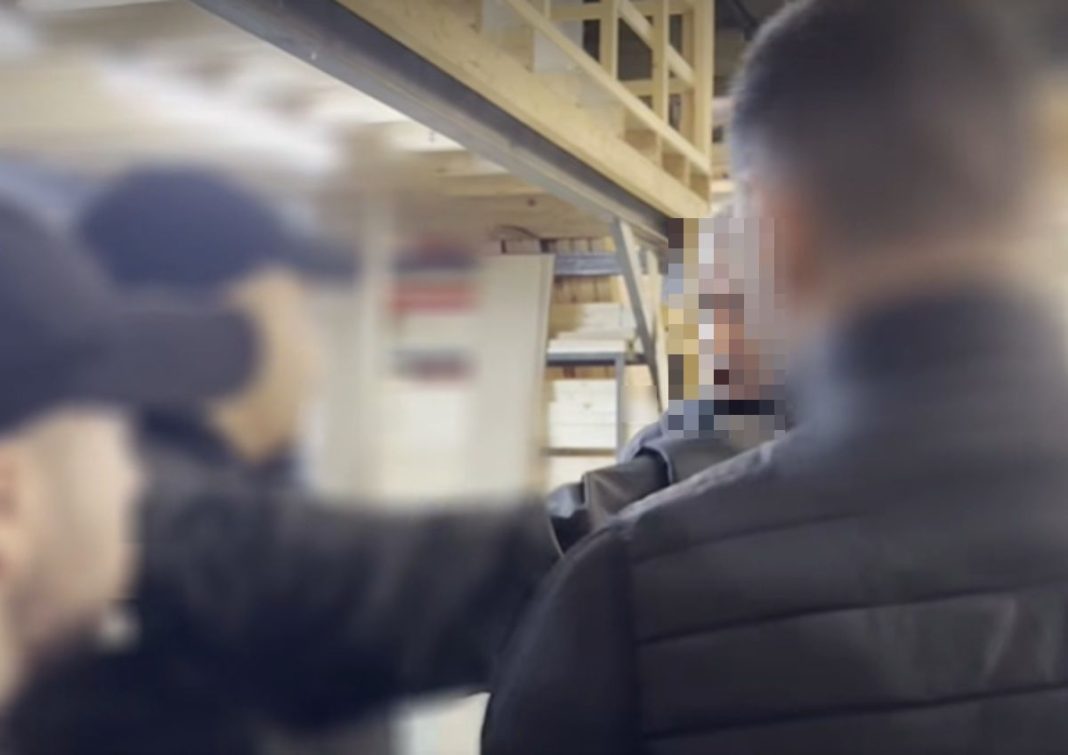 Θεσσαλονίκη: Ταυτοποιήθηκαν οκτώ άτομα για την παρέμβαση Ρουβίκωνα σε κατασκευαστική εταιρεία – Μία σύλληψη