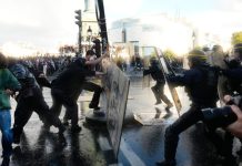 Η Gen Z είναι οργισμένη και δεν επιστρέφει σπίτι της, νέο κάλεσμα για κινητοποιήσεις στις 13 Οκτωβρίου Η Gen Z είναι οργισμένη και δεν επιστρέφει σπίτι της, νέο κάλεσμα για κινητοποιήσεις στις 13 Οκτωβρίου