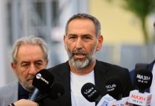 Δίκη για τα Τέμπη: “Το δικό μου το παιδί, το σκοτώσανε, το κάψανε και μου το πετάξανε”, είπε ο πατέρας του Άγγελου…