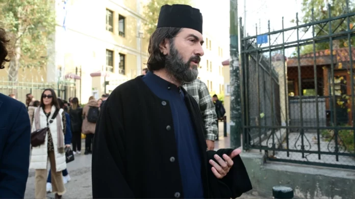 Ομόφωνα αθώος ο πατέρας Αντώνιος για την υπόθεση της Κιβωτού του Κόσμου στα Ιωάννινα
