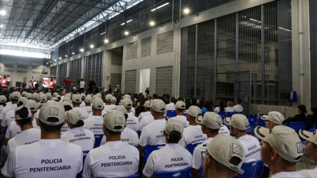 Εγκαινιάστηκε φυλακή στην Κόστα Ρίκα για 5.100 κρατουμένους στα πρότυπα του Ελ Σαλβαδόρ, δείτε βίντεο