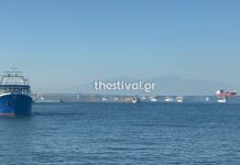 Θεσσαλονίκη: “Δεν βγάζουμε ούτε το πετρέλαιο”- Σε απόγνωση οι ψαράδες, απόβαση με τα καΐκια τους στην παλιά παραλία