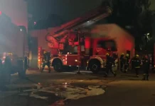 Μεγάλη φωτιά σε βιοτεχνία υφασμάτων στον Ελαιώνα-(VIDEO)