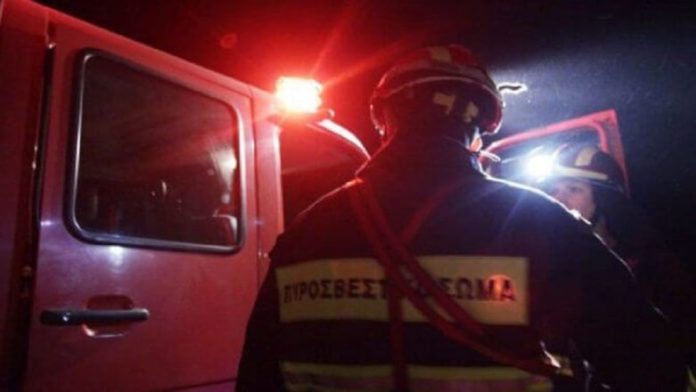 Σπίτι τυλίχτηκε στις φλόγες στην Πάτρα