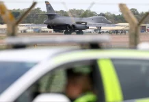 Δύο νέες συλλήψεις για σχέδιο επίθεσης σε βρετανική βάση με αμερικανικά βομβαρδιστικά, υποψίες για εμπλοκή του Ιράν