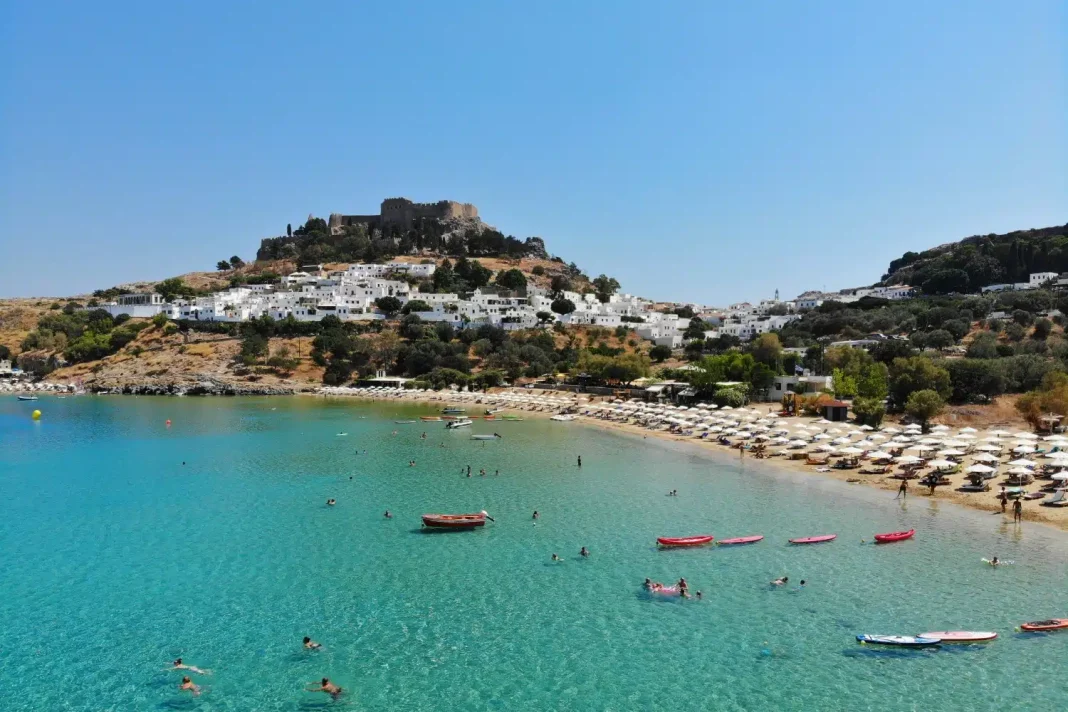 Ρόδος: Στο εδώλιο δύο Αλβανοί για τον ξυλοδαρμό 20χρονου – Ο ένας «κάηκε» από το TikTok