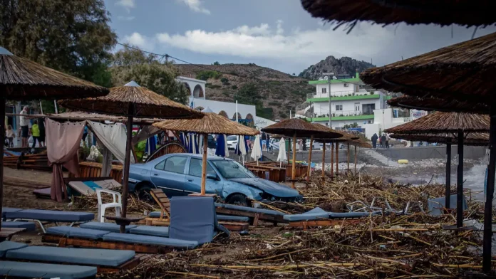 Καιρός: Τις πληγές της μετρά η Ρόδος από την κακοκαιρία θρηνώντας έναν νεκρό – Μεγάλες καταστροφές και στην Εύβοια