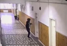 Μαθητής 13 ετών μαχαίρωσε καθηγήτρια και έναν συμμαθητή του σε σχολείο της Ρουμανίας