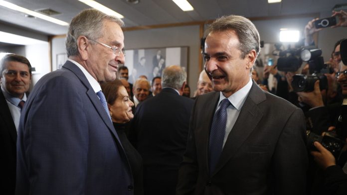 Μαξίμου και Σαμαράς σε πόλεμο νεύρων: Τον προκαλούν να κάνει κόμμα – Γιατί ο πρώην πρωθυπουργός δεν βιάζεται Μαξίμου και Σαμαράς σε πόλεμο νεύρων: Τον προκαλούν να κάνει κόμμα – Γιατί ο πρώην πρωθυπουργός δεν βιάζεται