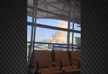 Συνελήφθησαν Αμερικανοί επειδή ανέβασαν φωτογραφίες από τις επιθέσεις στο Ριάντ στα social media, ανακοίνωσε η πρεσβεία των ΗΠΑ Συνελήφθησαν Αμερικανοί επειδή ανέβασαν φωτογραφίες από τις επιθέσεις στο Ριάντ στα social media, ανακοίνωσε η…
