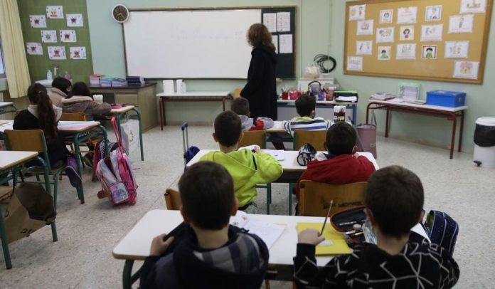 Ψυχολόγοι στα σχολεία: Ρόλος, καθήκοντα και οι «κόκκινες γραμμές»