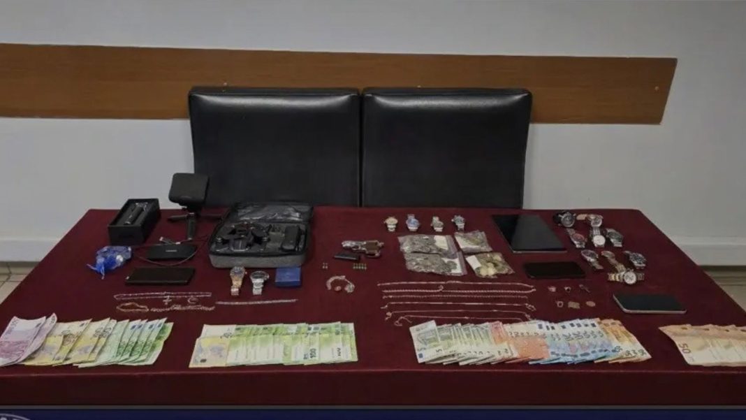 spira_diarrixis Εξαρθρώθηκε σπείρα σεσημασμένων «αναρριχητών» για 34 διαρρήξεις σε Θεσσαλονίκη, Ημαθία, Πιερία και Χαλκιδική – Είχαν……