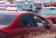 Άγριο επεισόδιο σε πιάτσα ταξί της Λαμίας: Επιτέθηκαν σε δύο οδηγούς, νοσηλεύεται στα Επείγοντα ο ένας – (VIDEO) Άγριο επεισόδιο σε πιάτσα ταξί της Λαμίας: Επιτέθηκαν σε δύο οδηγούς, νοσηλεύεται στα Επείγοντα ο ένας - (VIDEO)