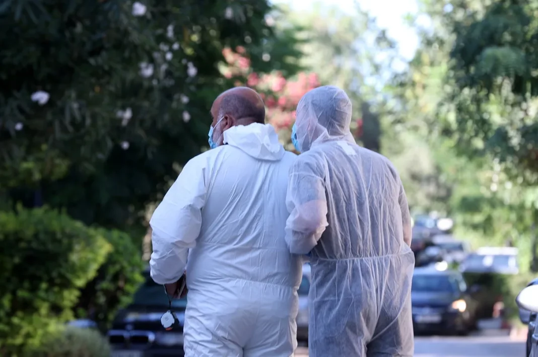 Συναγερμός στον Πειραιά: Ύποπτη βαλίτσα κοντά στην Αστυνομική Διεύθυνση – Στο σημείο το ΤΕΕΜ