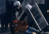 Χάος στα Τίρανα: Υπουργεία στις φλόγες, διαδηλωτής έχασε την όρασή του από πλαστική σφαίρα, νέα συγκέντρωση κατά Ράμα