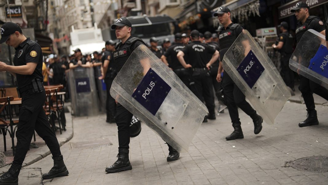 Τουρκία: Μεγάλη επιχείρηση κατά του ISIS σε 16 επαρχίες – 51 συλλήψεις (Video)