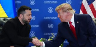 Νέα πυρά Ζελένσκι κατά Tραμπ: Με την αναστολή κυρώσεων «ανταμείβει» και «ενθαρρύνει» τον Πούτιν