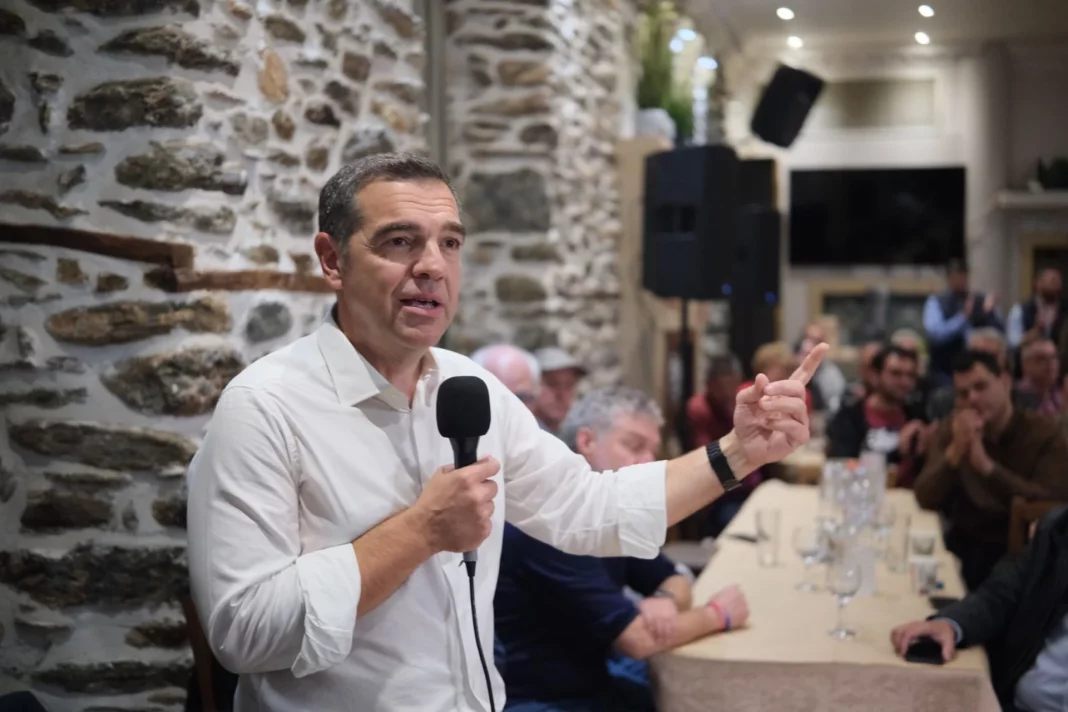 tsipras_microphono Καζάνι που βράζει η ΕΛΑΣ του Αλέξη Τσίπρα