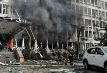 Έξι νεκροί από ρωσικές επιθέσεις στην Ουκρανία