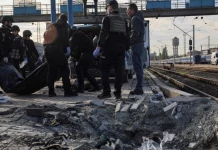 Ρωσικά πλήγματα στην Ουκρανία: 14 νεκροί σε σιδηροδρομικό σταθμό στο Ντνίπρο, επίθεση με βαλλιστικούς πυραύλους στο Κίεβο Ρωσικά πλήγματα στην Ουκρανία: 14 νεκροί σε σιδηροδρομικό σταθμό στο Ντνίπρο, επίθεση με βαλλιστικούς πυραύλους στο…