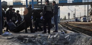 Ρωσικά πλήγματα στην Ουκρανία: 14 νεκροί σε σιδηροδρομικό σταθμό στο Ντνίπρο, επίθεση με βαλλιστικούς πυραύλους στο…