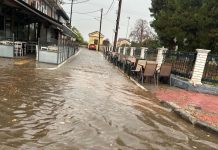 “Άσπρισε” ο Βόλος από σφοδρή χαλαζόπτωση: Σε εξέλιξη τα έντονα φαινόμενα της κακοκαιρίας – (VIDEO)