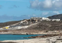 Μήλος: Νόμιμη η αδειοδότηση του Domes White Coast με το τότε καθεστώς, απαντά η V Tourism στο πόρισμα της Αρχής…
