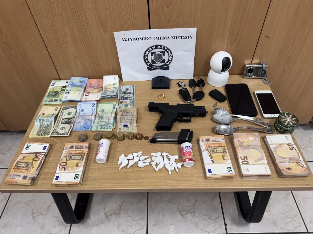 σπέτσες 1 Διακίνηση ναρκωτικών με βιτρίνα βαν διανομής μεγάλης αλυσίδας σούπερ μάρκετ στις Σπέτσες